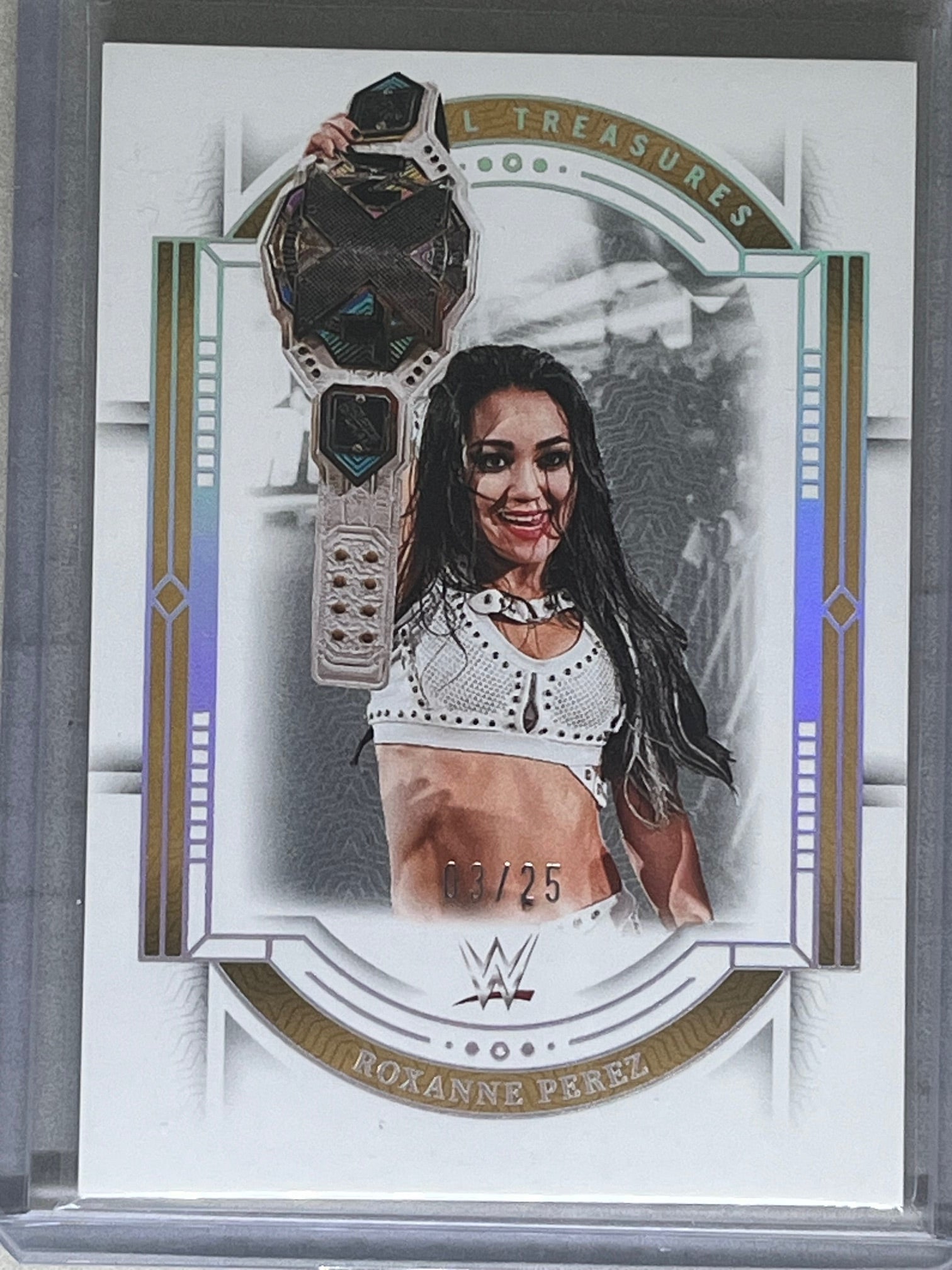 2024 National Treasures WWE Wrestling Holo Silver #36 Roxanne Perez /25