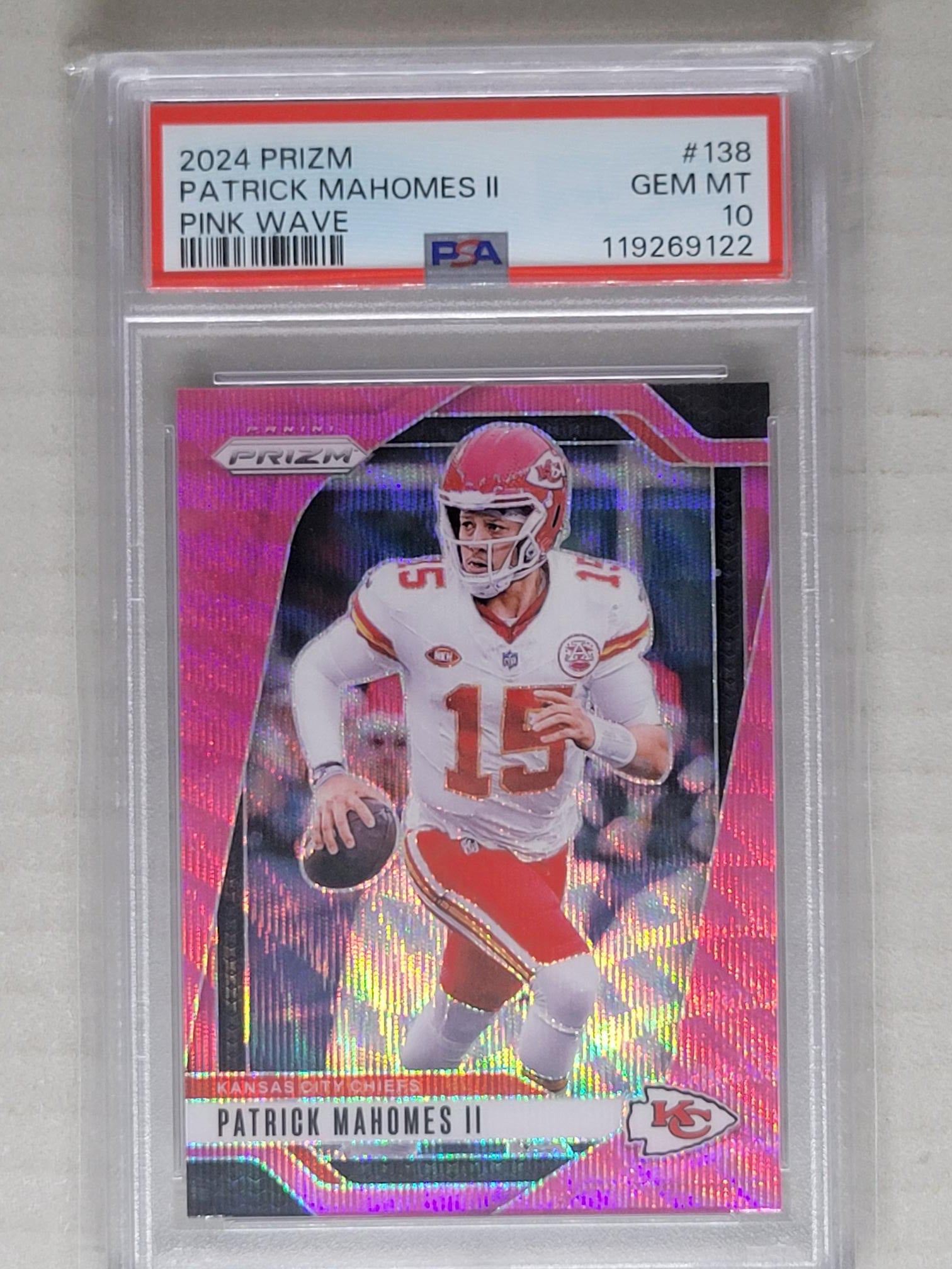 2024 Panini Prizm Pink Wave Patrick Mahomes II #138 PSA 10