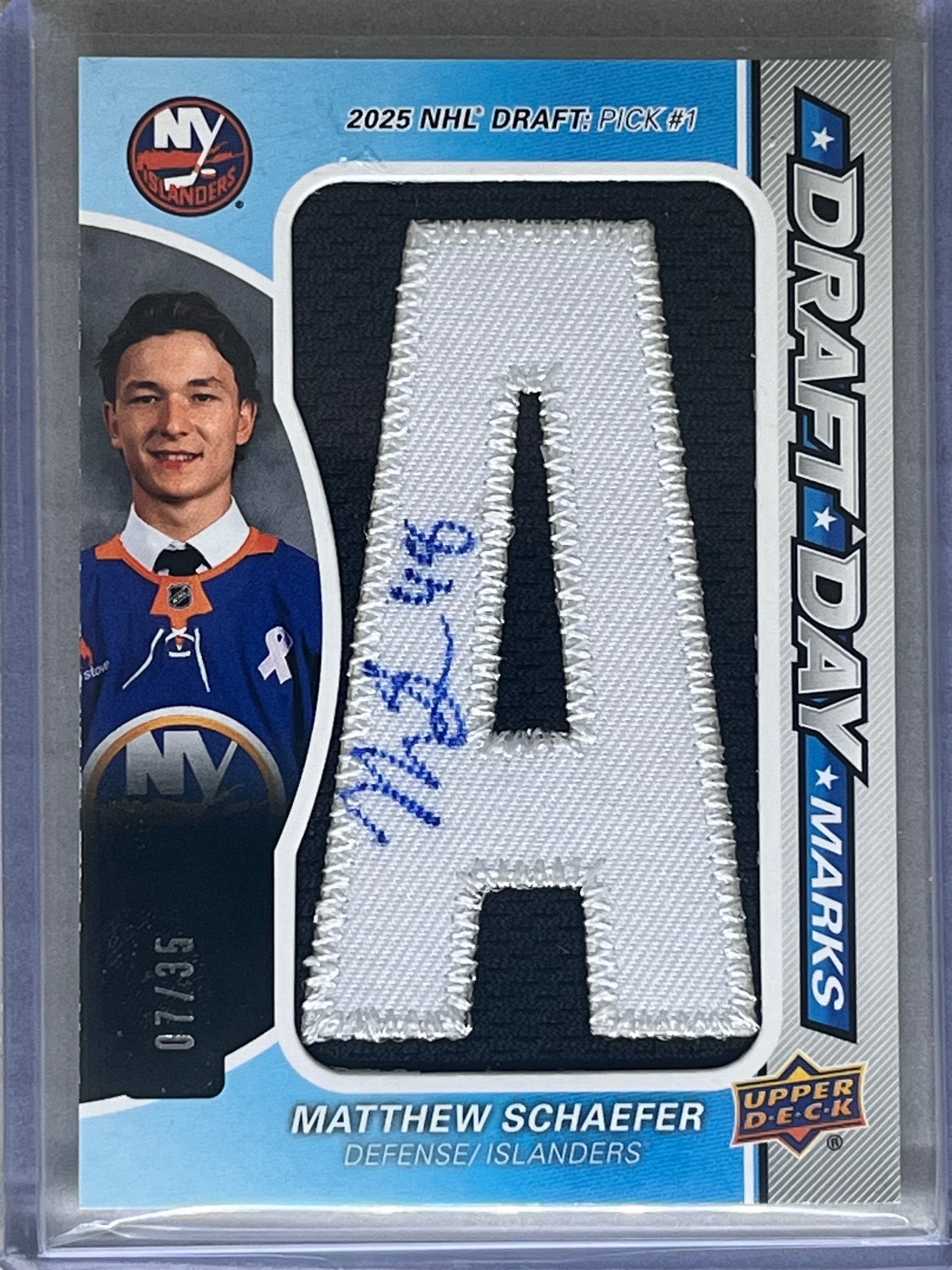2025-26 Upper Deck SP Game Used Matthew Schaefer Draft Day Marks Patch Auto /35