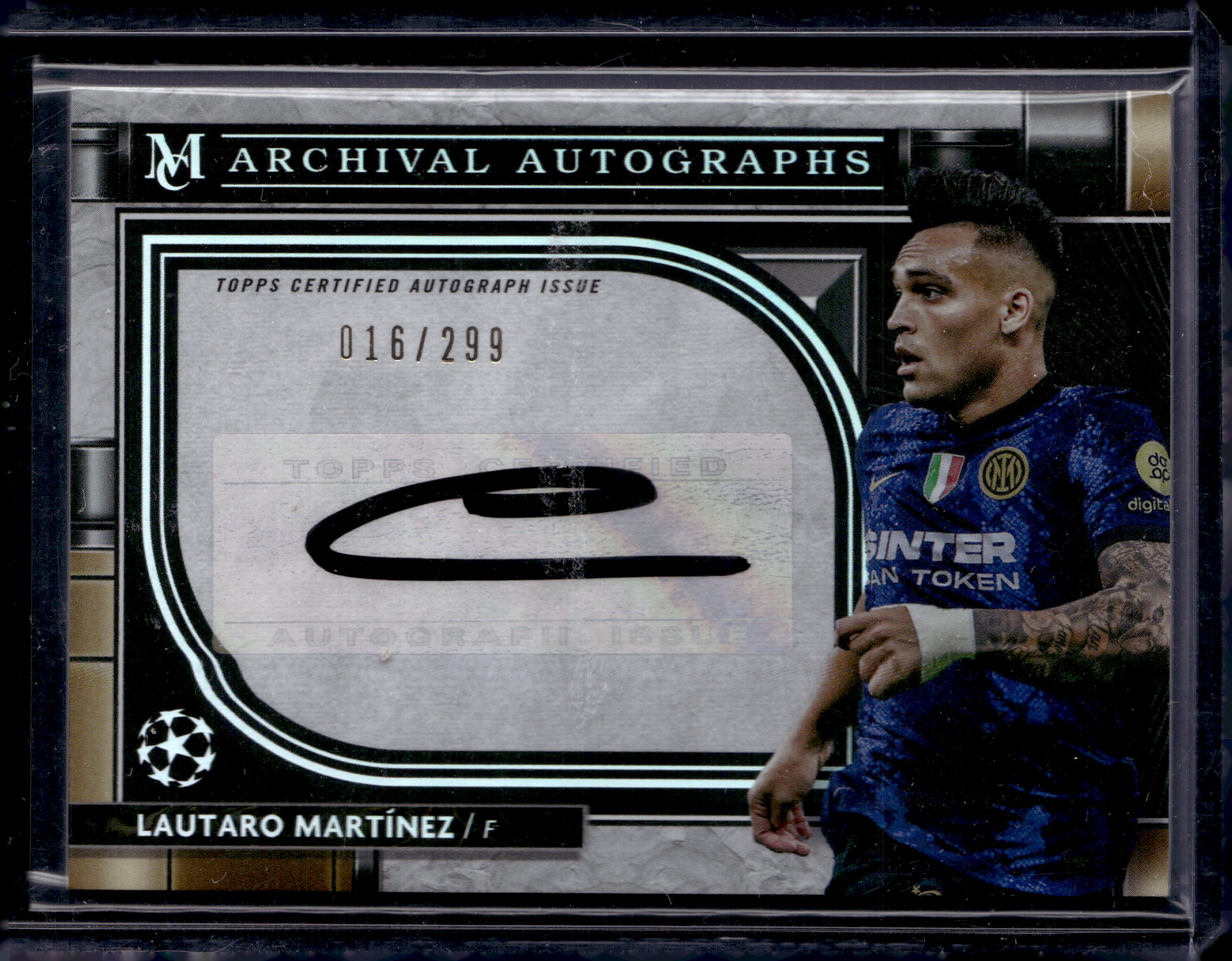 2022 Topps Archival Autographs /299 Lautaro Martinez